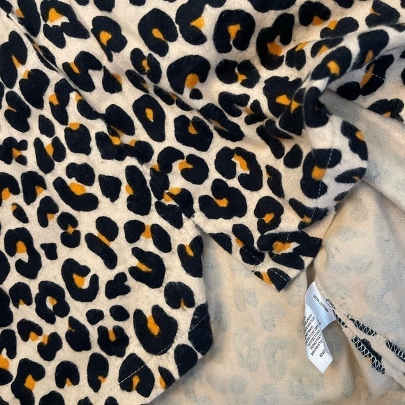 NWT Nordstrom Leopard Pajama Top Size XS - Picture 5 of 6